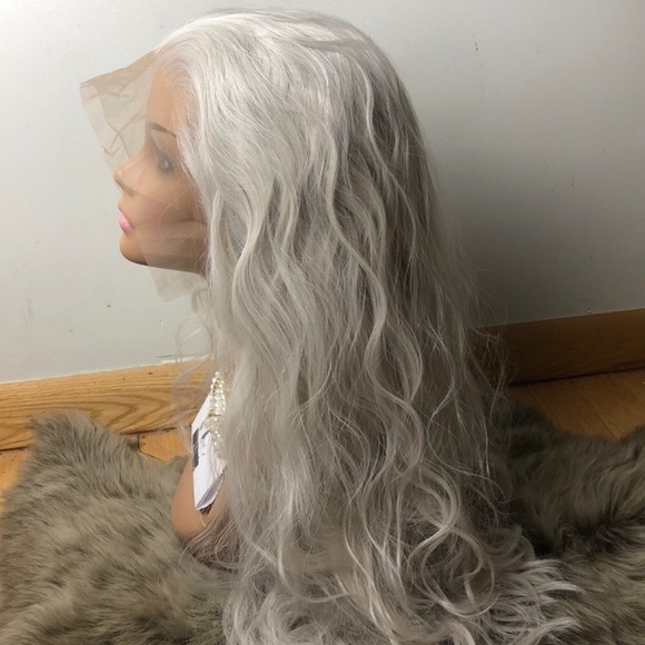 💫24” WHITE BLONDE  WAVY 6” FRONT LACE FRONT WIG💫 - Picture 7 of 8